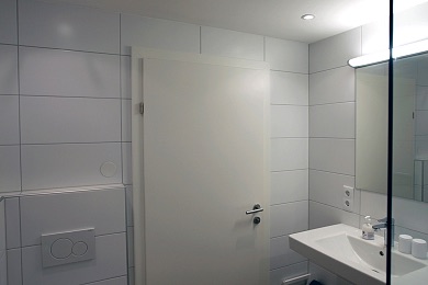 Geräumiges Bad 2 mit Dusche Ferienwohnung 5 Appartement Elisabeth